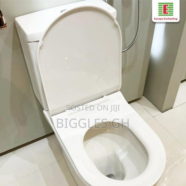 Slim Tank Water Closet- Wc · Photo 4