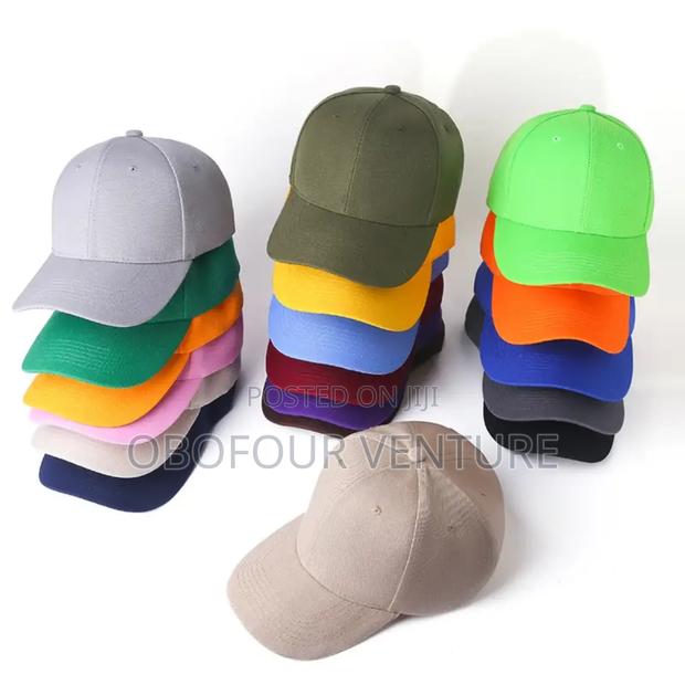 Baseball Cap With a Good Quality Material for Printing · Photo 3