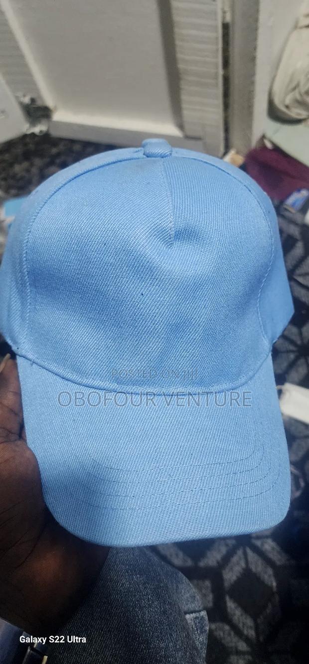 Baseball Cap With a Good Quality Material for Printing · Photo 4