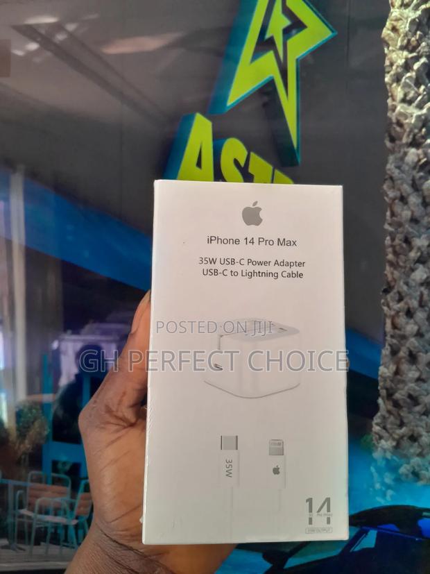 Powerful iPhone Fast Charging · Photo 1