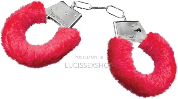 Fluffy Cuffs (Restraints) · Photo 4