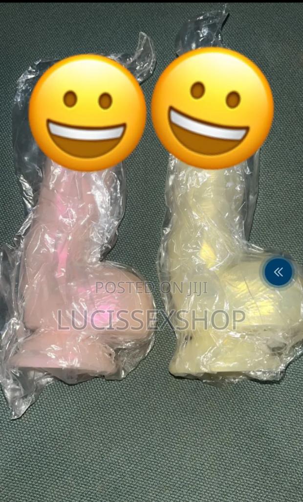 9 Inches Dildo · Photo 2