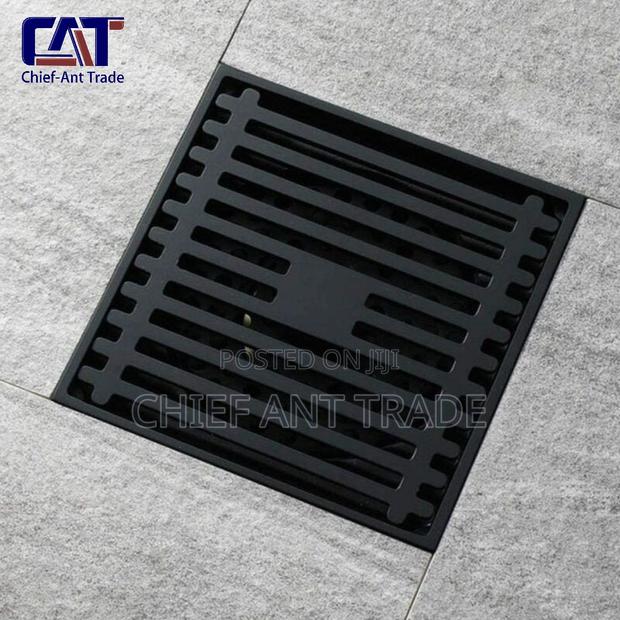 Flow Drainer Black · Photo 4