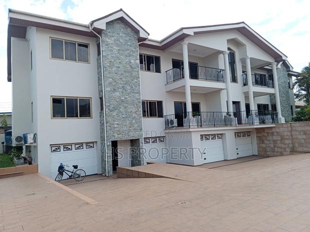 12bdrm Block of Flats in East Legon for rent