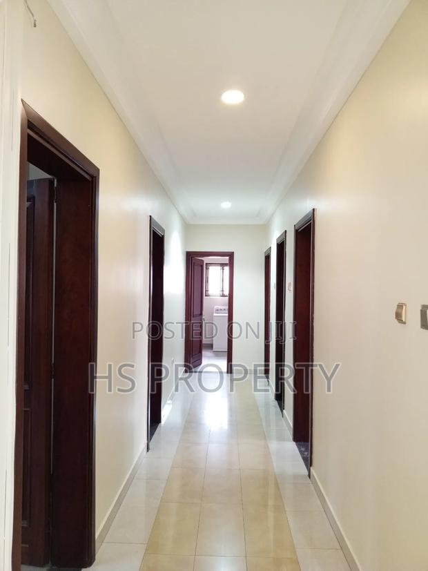 12bdrm Block of Flats in East Legon for rent photo 4
