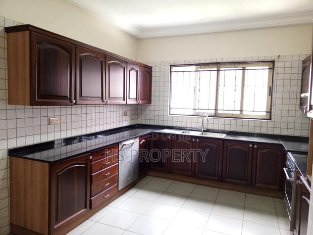 12bdrm Block of Flats in East Legon for rent photo 9