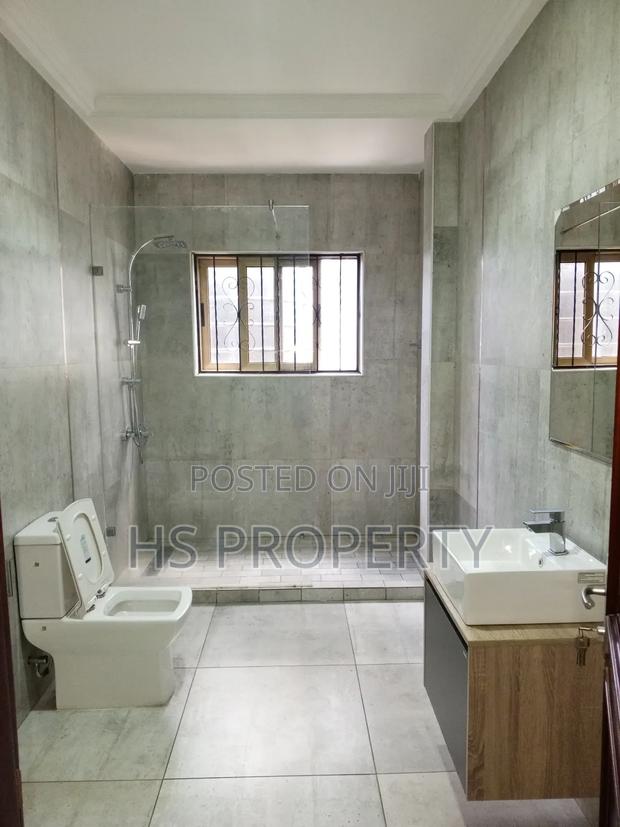 12bdrm Block of Flats in East Legon for rent photo 7