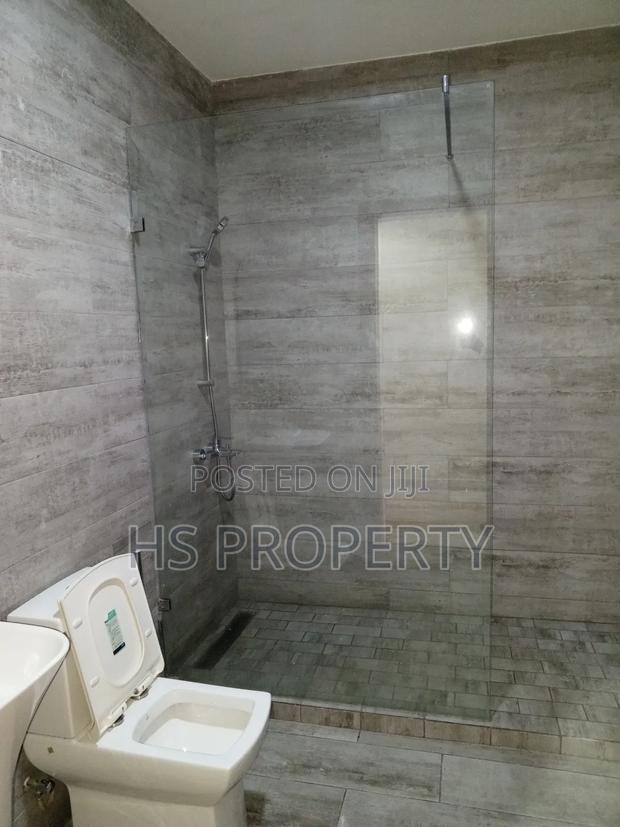 12bdrm Block of Flats in East Legon for rent photo 14
