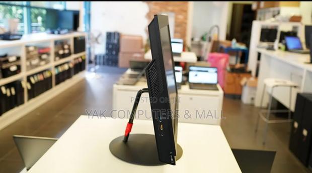 Lenovo ThinkCentre M810z AIO 8GB Intel Core I5 HDD 500GB