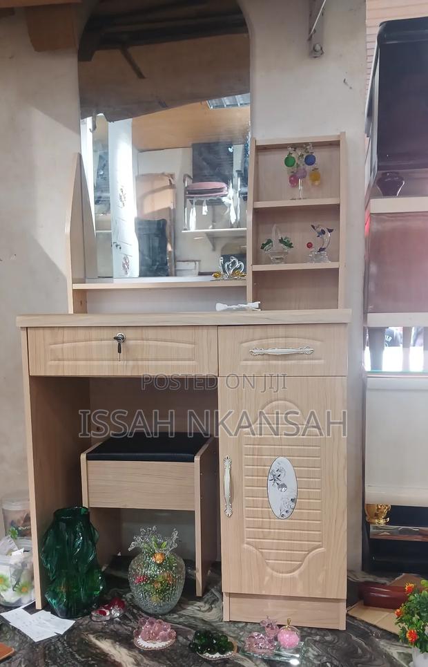 Dressing Mirror · Photo 3