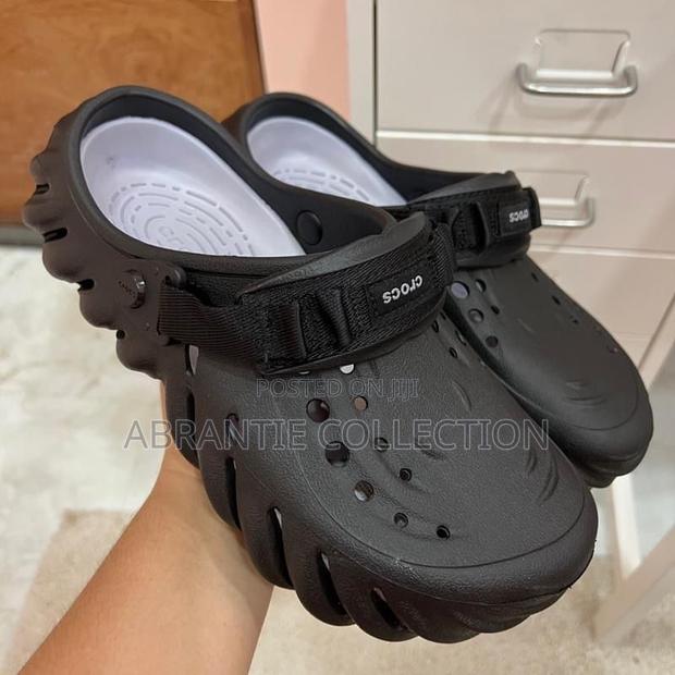 Crocs Echo Clogs · Photo 3