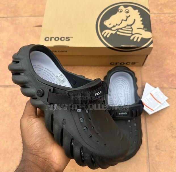 Crocs Echo Clogs · Photo 4