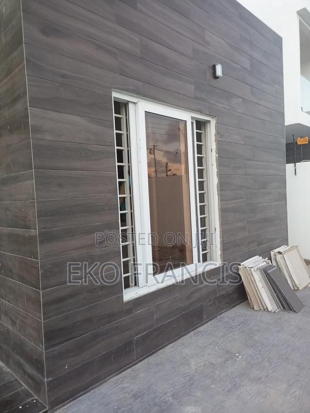 Upvc Sliding Window · Photo 4