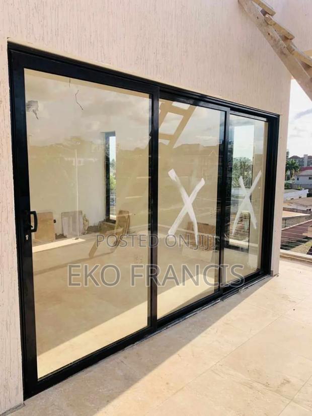Sliding Framed Door · Photo 4