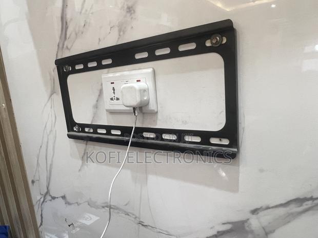 Great Mount 40 - 80 Inch Flat Panel Wall Mount TV Bracket · Photo 2