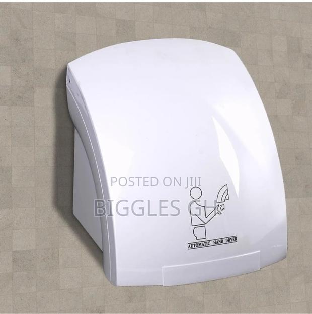 Automatic Hand Dryer · Photo 2