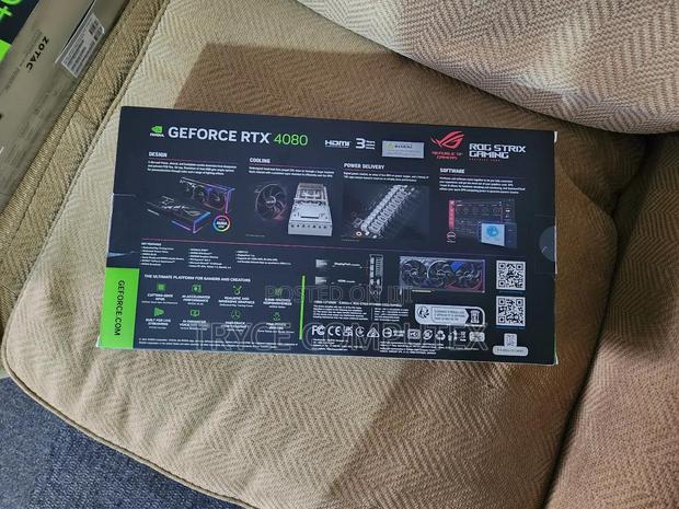 Asus Rog Strix Gaming RTX 4080 Graphic Card · Photo 4