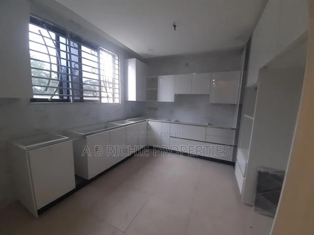 4bdrm House in Ab Richie Properties, Baatsona Total for sale · Photo 4