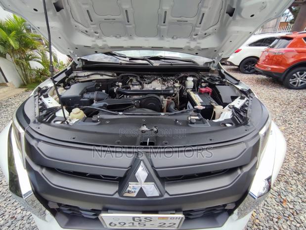 Mitsubishi L200 2022 White