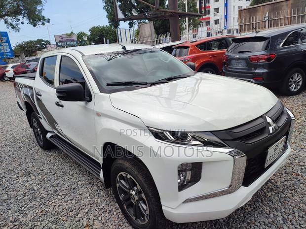 Mitsubishi L200 2022 White
