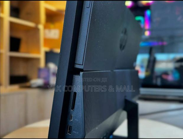 Desktop Computer HP 200 G4 All-in-One 8GB Intel Core I5 SSD 256GB