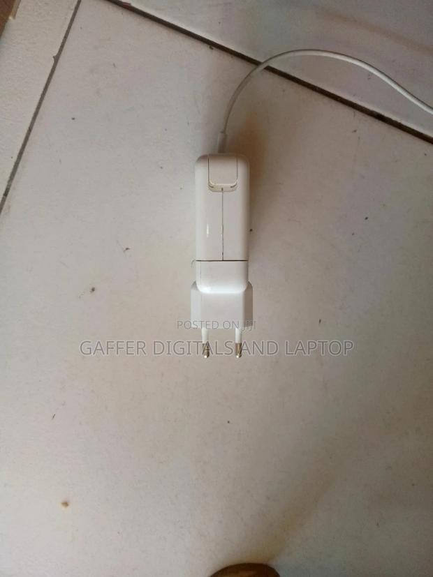 Brand New Apple Chargers · Photo 3