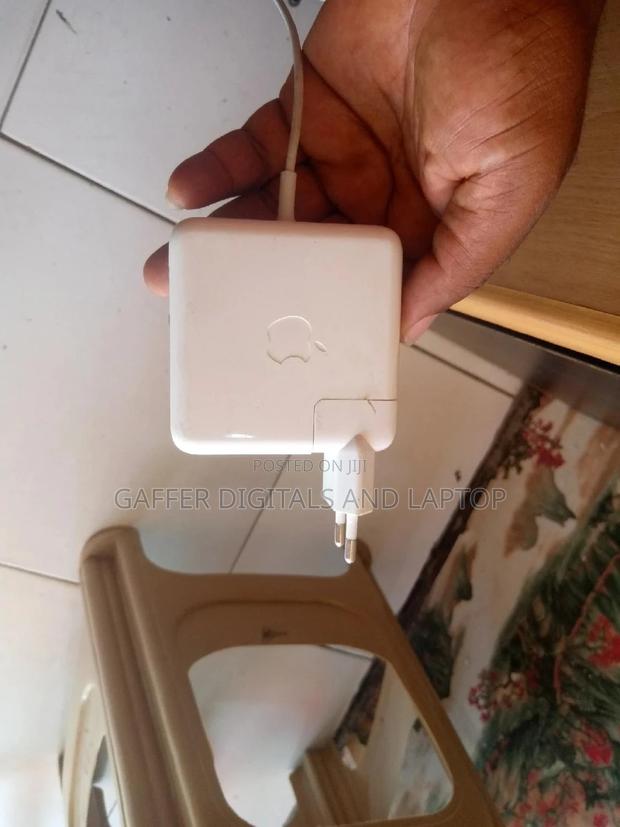 Brand New Apple Chargers · Photo 4