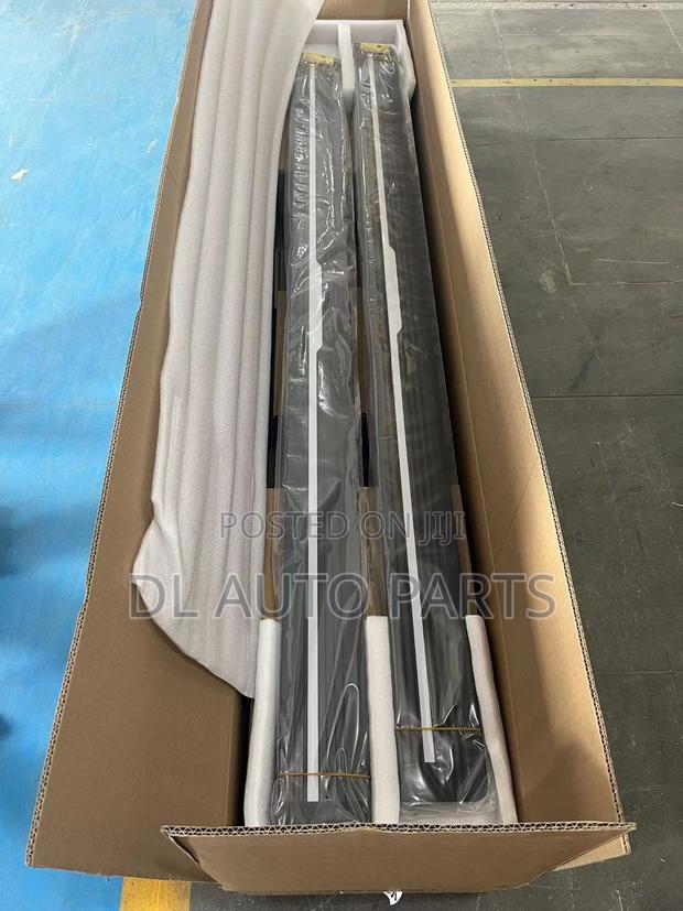 Hilux Electronic Side Step