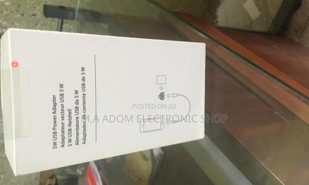 Original iPhone Charger · Photo 4