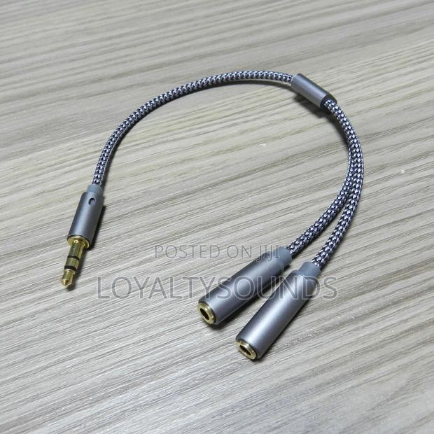 Earphone Splitter for 2 Headphones · Photo 3