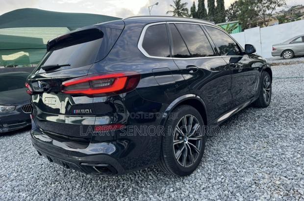 BMW X5 M50i AWD 2020 Black · Photo 2