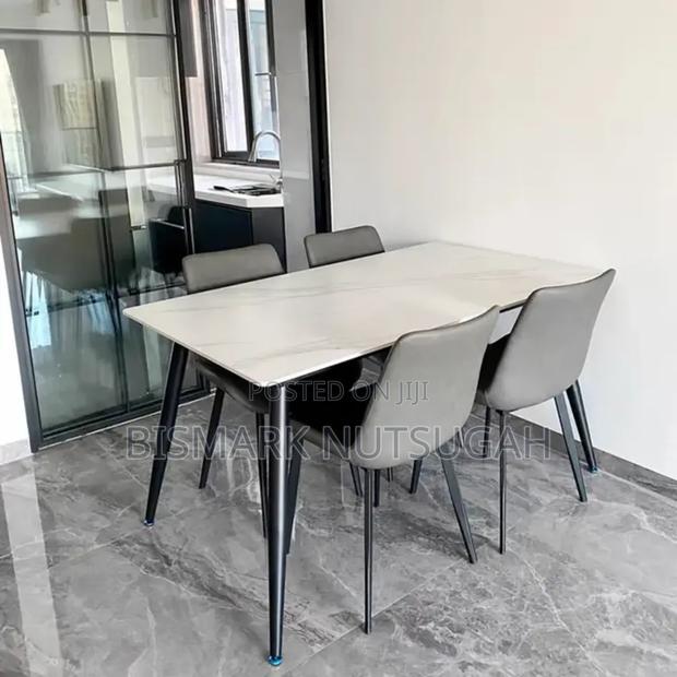 Marble Dining Table for Sale · Photo 2