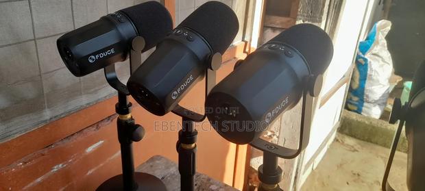 Podcast AMD Vocal Microphones for Rent photo 9