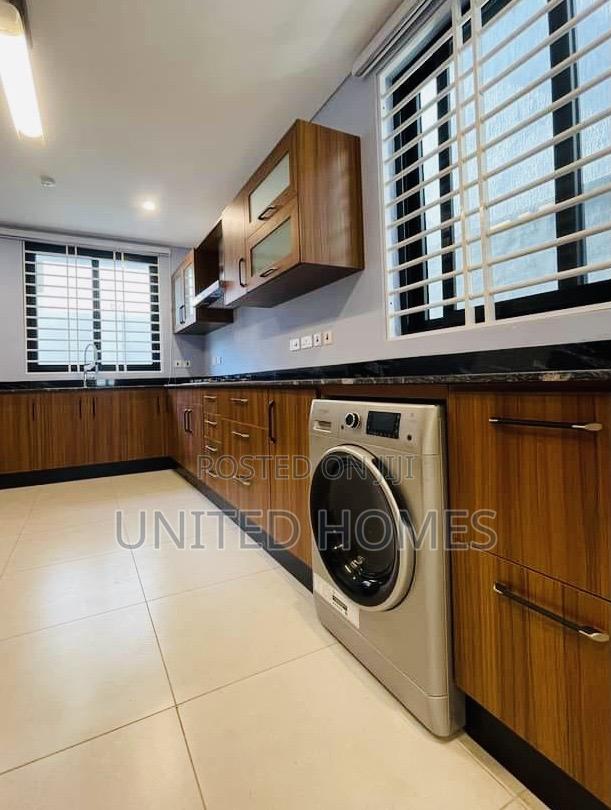 5bdrm House in Airport Residential Area for sale · Photo 3