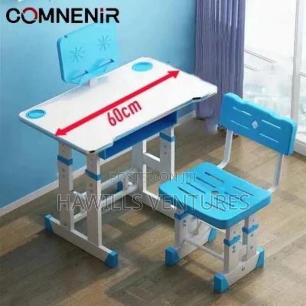 Learning Table and Chair · Photo 1