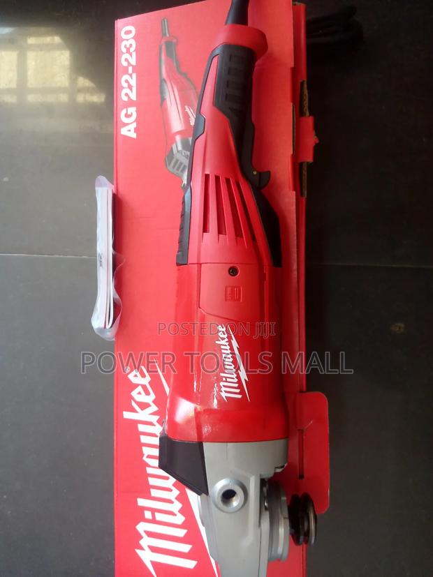Milwaukee Angle Grinder 2,200w · Photo 4