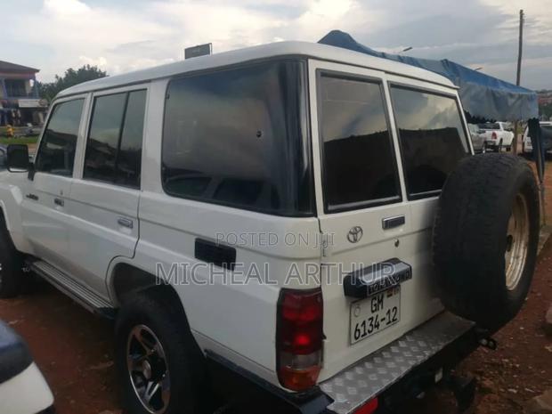 Toyota Land Cruiser 2016 White photo 3