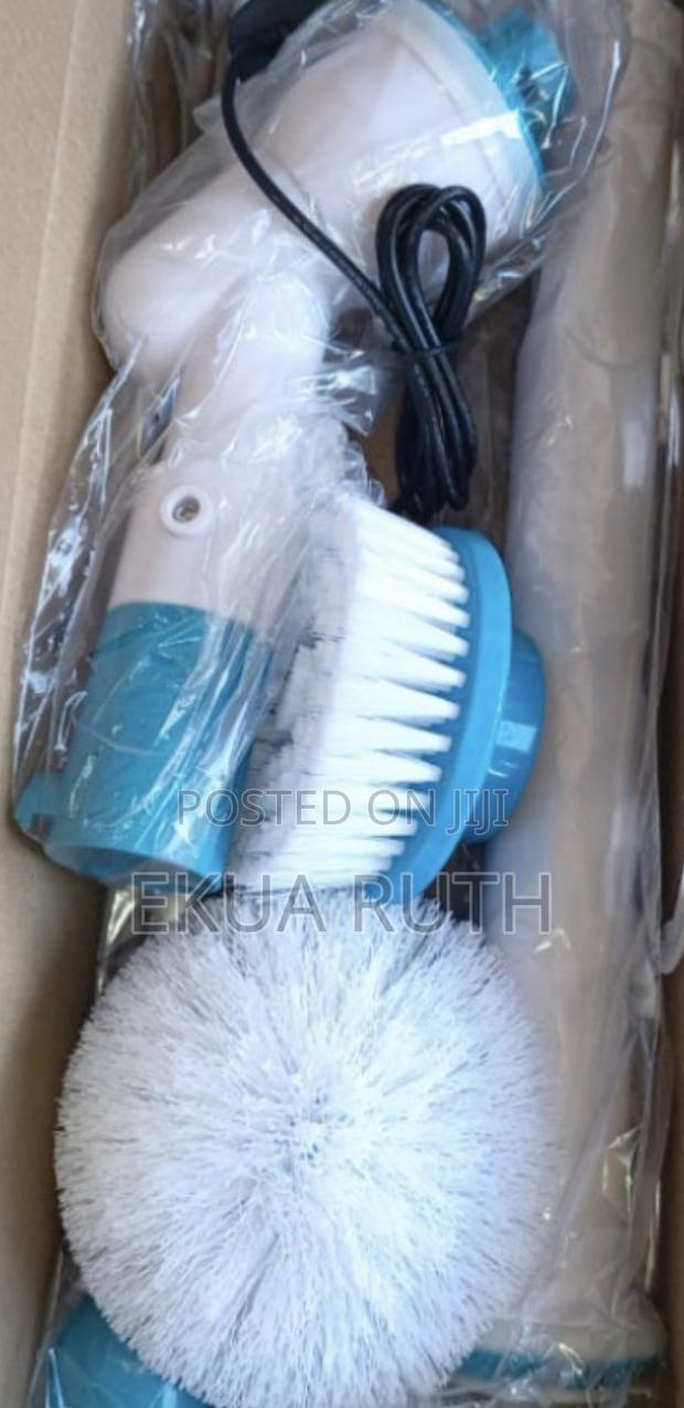 Toilet Brush Cleaner · Photo 2
