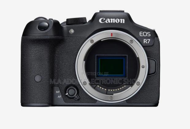 Canon EOS R7 Mirrorless Camera (Body Only) · Photo 2