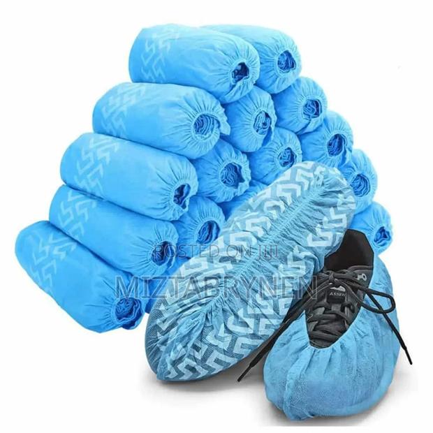 100 Disposable Shoe Covers - Blue photo 2