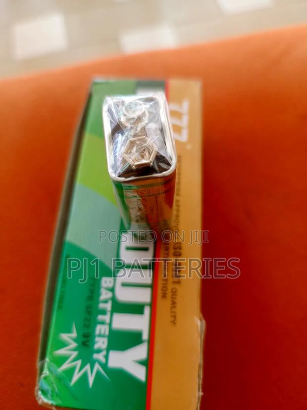 9v Heavy Duty Batteries · Photo 4