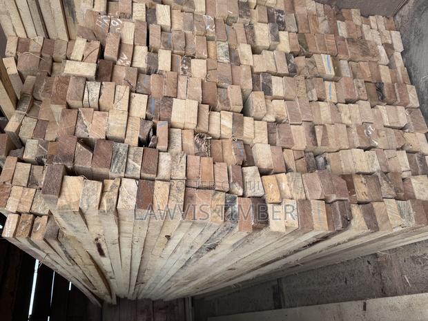 50mm X 100mm / Wawa Board / Decking Wood · Photo 3