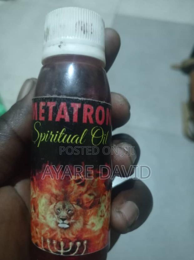 Metatron Spiritual Oil · Photo 4