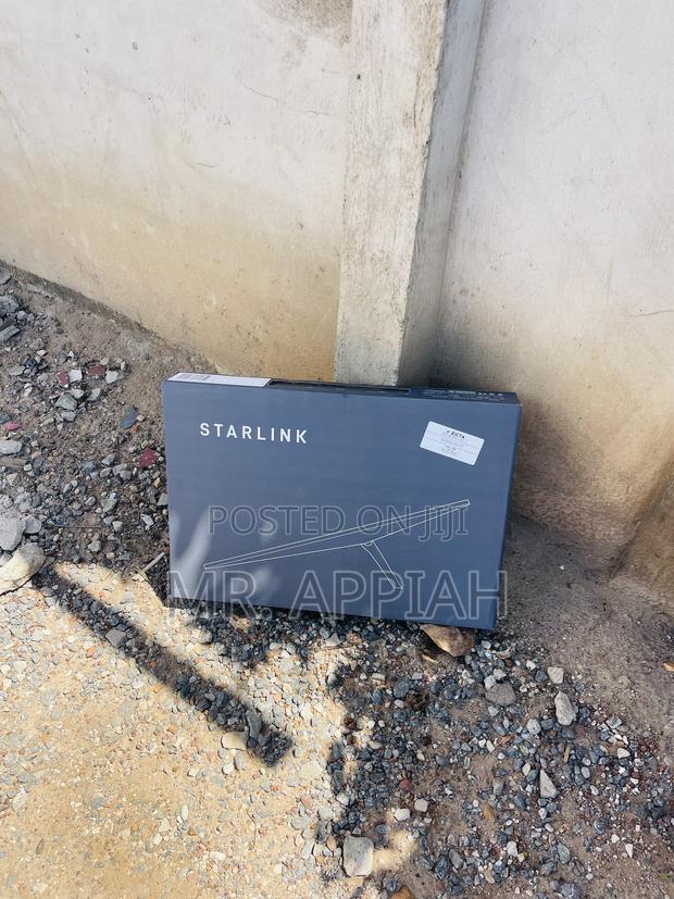 Energy Sufficient Starlink Generation 3 Standard Kit Router · Photo 2