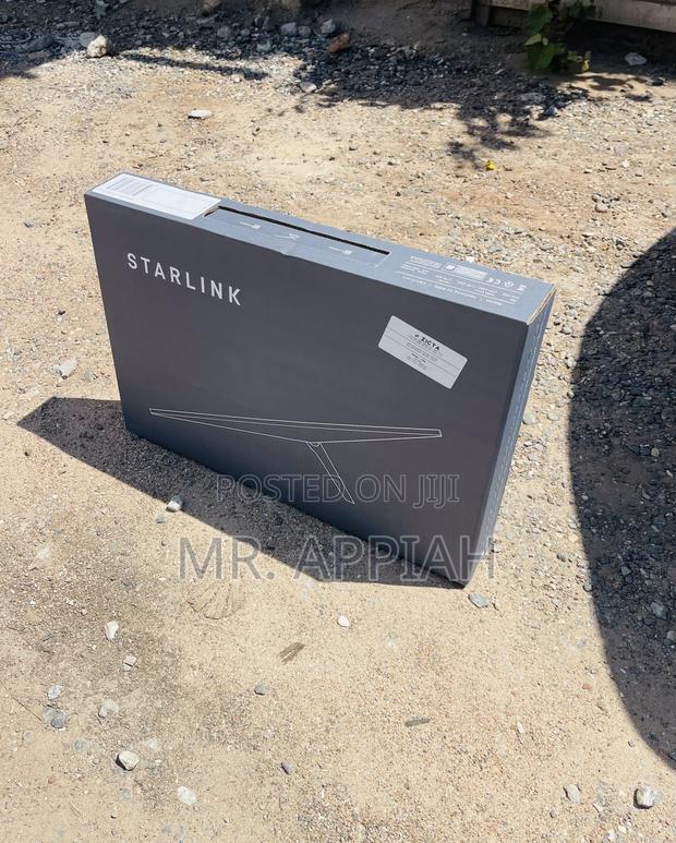 Durable and Classic Starlink Gen 3 Standard Dish Kit Router · Photo 2