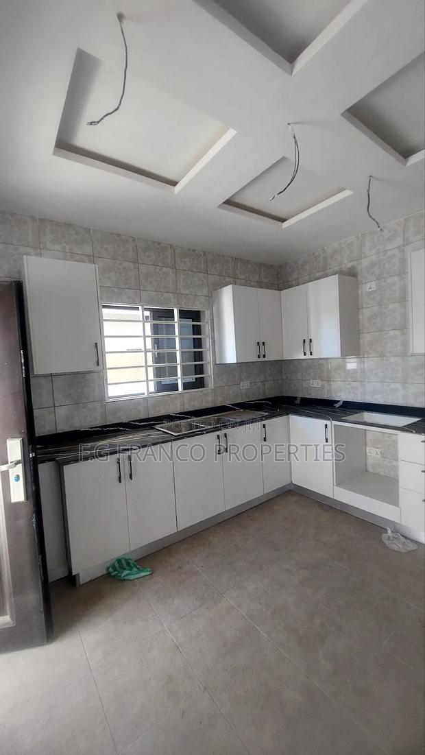 4bdrm House in Kg. Franco, Sakumono for sale · Photo 4