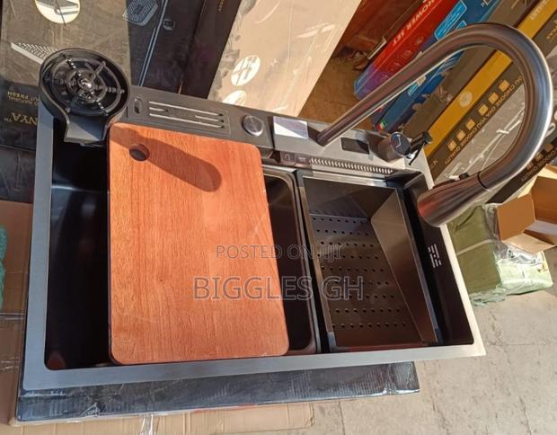 Smart Waterfall Cabinet Sink · Photo 2
