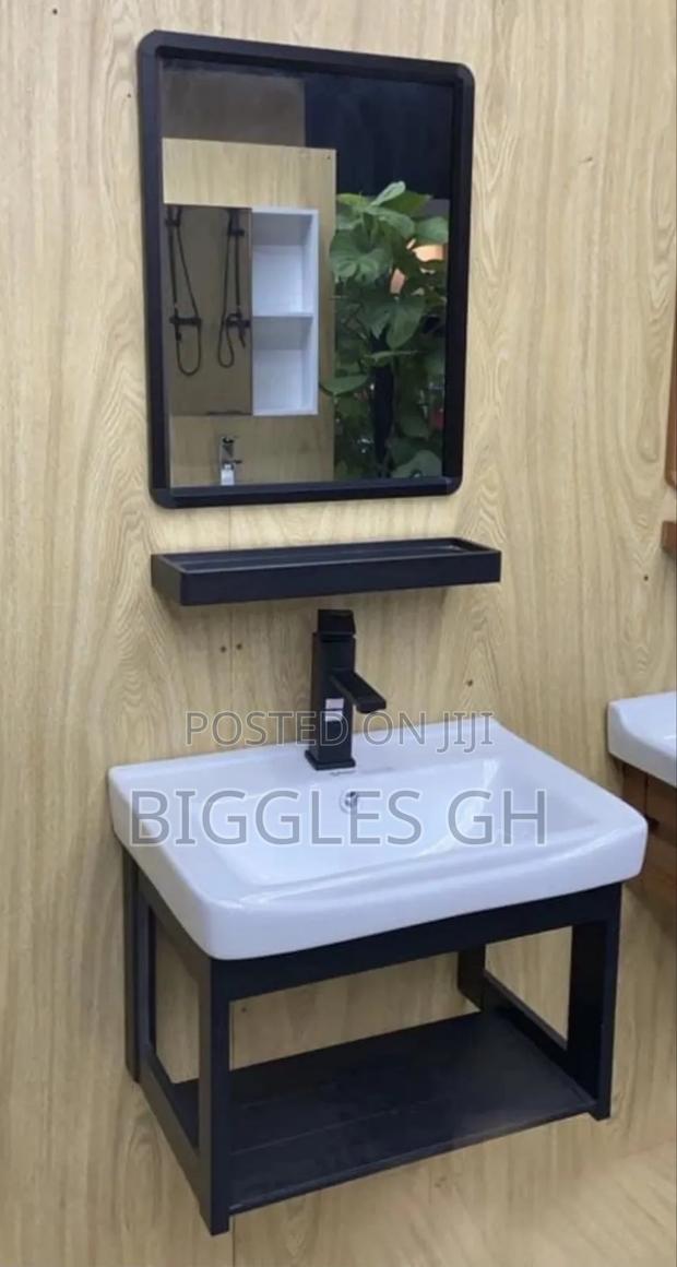 Small Cabinet Basin Black · Photo 4