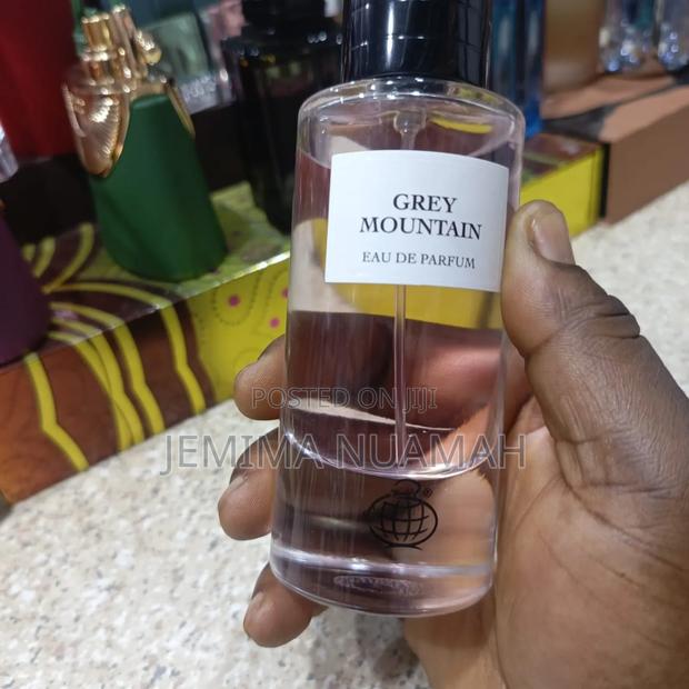 Grey Mountain Perfume · Photo 2