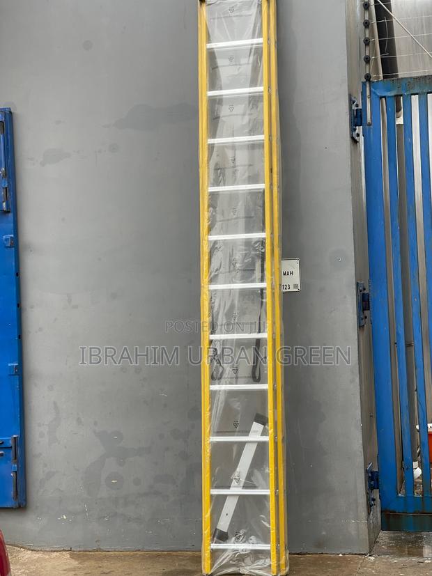 Hard Fiberglass Extension Ladder